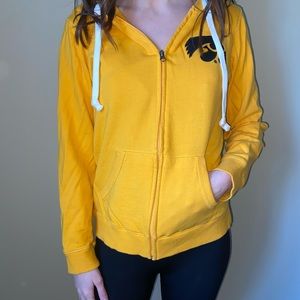 Iowa Hawkeyes zip up